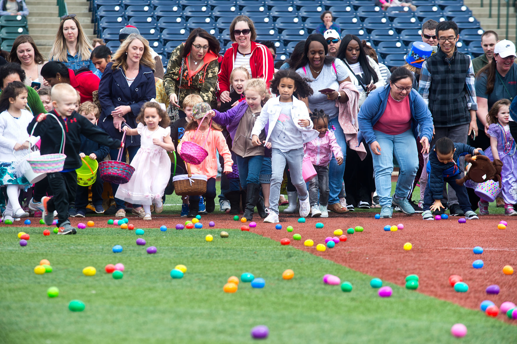 040719-blm-loc-12eastereggs